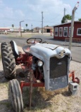 Ford 900 Tractor