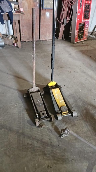 2 Floor Jacks