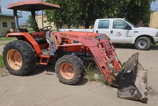 Kioti DK 45 Tractor With Frontend Loader