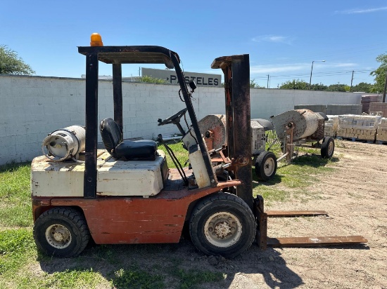 Datsun Propane 2 Mast Forklift