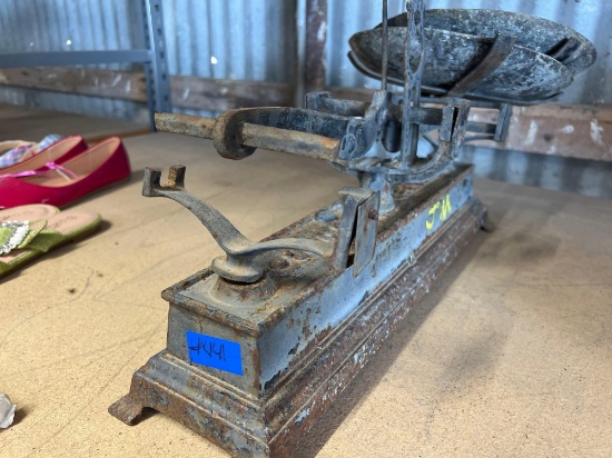 Vintage scale