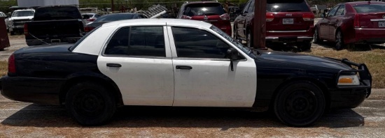 2008 Ford Crown Victoria Passenger Car, VIN # 2FAFP71V48X169112