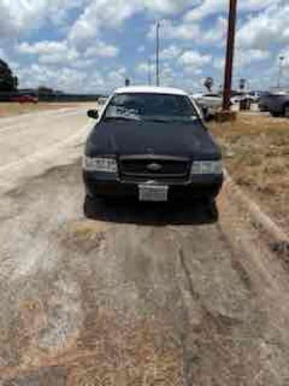 2008 Ford Crown Victoria Passenger Car, VIN # 2FAFP71V68X169113