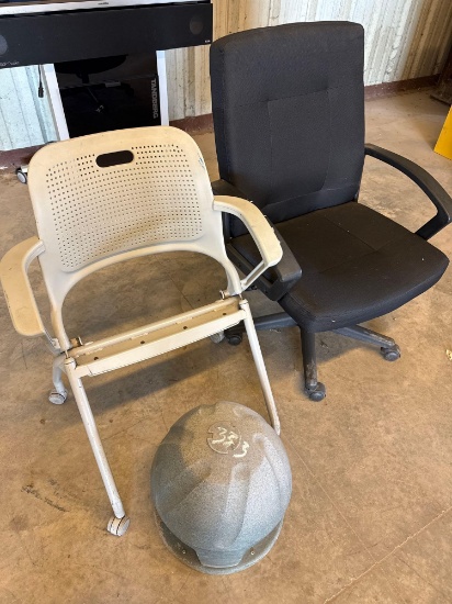 Outdoor Speaker & Chairs