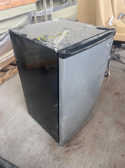 Magic Chef Mini Fridge
