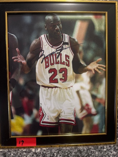 Michael Jordan signed photo