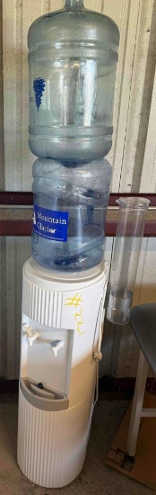 Water Dispenser & 2 Jugs