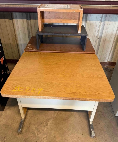 Desks & Organizers