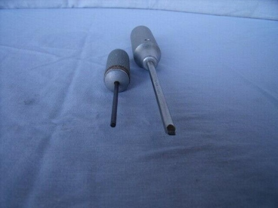 DePuy 2050-10 WH Screwdriver W/ Additional Screwdriver !
