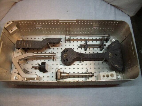 DEPUY VERSANAIL FEMORAL SET #281013030 !