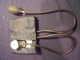 Pressure Cuff Adult Size W/ Gage & Bulb