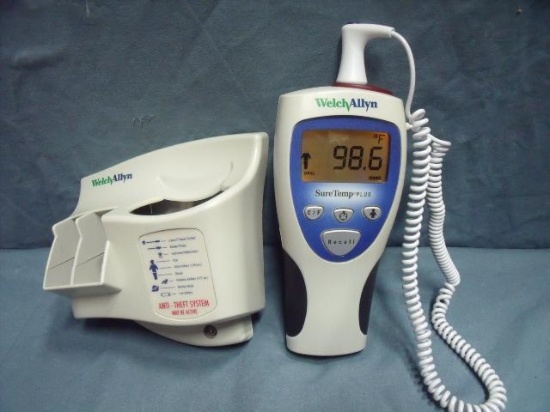 WELCH ALLYN 690 SURETEMP PLUS THERMOMETER W/ WALL HANGER BLUE PROBE RED WELL WORKS ORALLY!