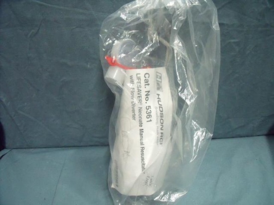 HUDSON RCI # 5361 LIFESAVER NEONATE MANUAL RESCITATOR W/ FLOW DIVERTER