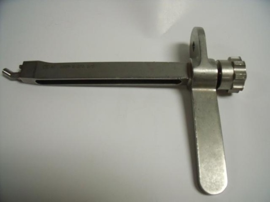 HOWMEDICA 6059-0-070 SURGICAL BROACH IMPACT/EXTRACT ASSEMBLY!