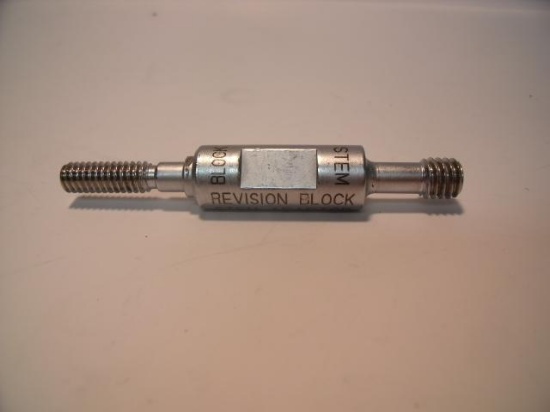 RICHARDS 71440454 70804034 REVISION BLOCK STEM ADAPTOR !