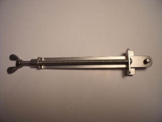 V.MUELLER SU3052-046 E12 DENIS BROWNE RETRACTOR ADJUSTABLE ARM SCREW MECHANISM TO HOLD