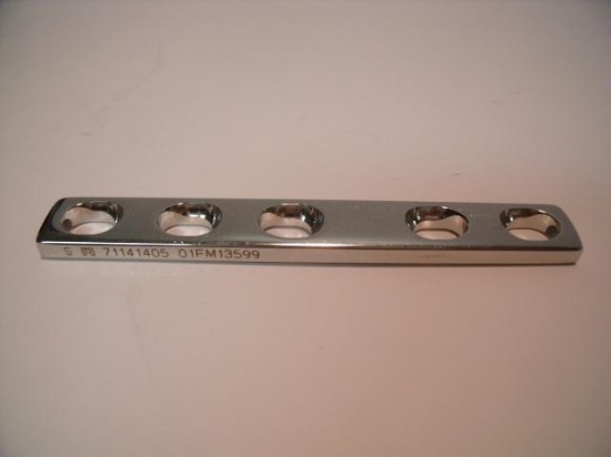 RICHARDS SMITH AND NEPHEW 71141405 NARROW COMPRESSION PLATE !