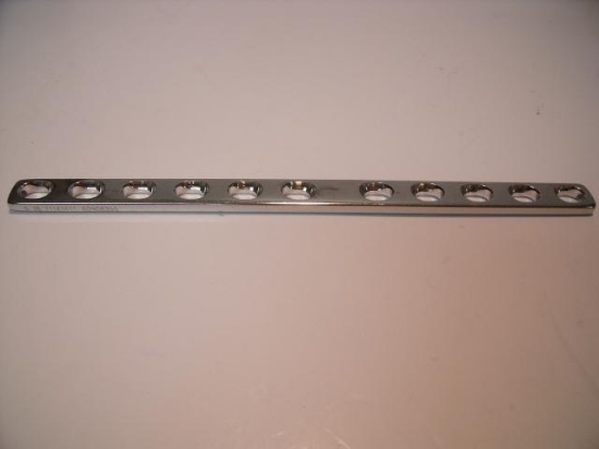 RICHARDS SMITH AND NEPHEW 71141411 NARROW COMPRESSION PLATE !O 10.2