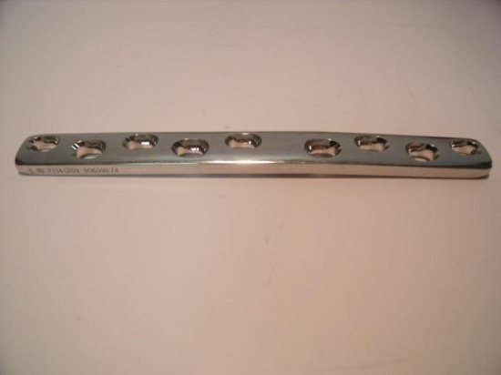 RICHARDS SMITH AND NEPHEW 71141209 BROAD COMPRESSION PLATE !