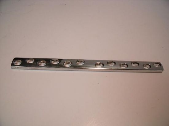 RICHARDS SMITH AND NEPHEW 71141212 BROAD COMPRESSION PLATE !