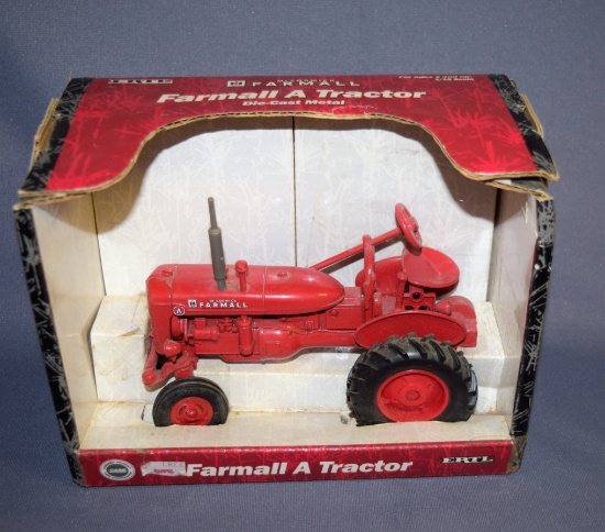 Ertl Farmall A Die Cast 1/16 scale Tractor