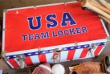 Vintage USA team foot locker