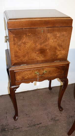 Hickory Furniture Mahogany & Burl Walnut Queen Anne Silver Chest