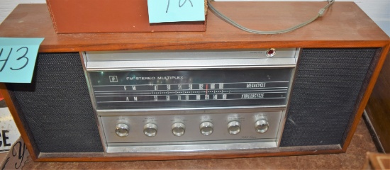 VINTAGE MULTIFLEX FM STEREO