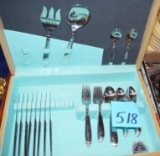 STAINLESS FLATWARE IN CASE