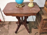 VICTORIAN MARBLE TOP STAND
