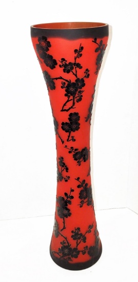 TALL 18.5" BLACK & RED CAMEO ART GLASS VASE (Very nice condition)