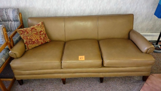 BROWN LEATHER VINTAGE SOFA (6 FT) PICK UP ONLY