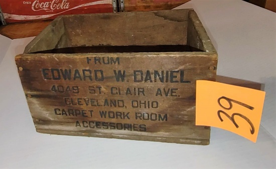 EARLY CLEVELAND OHIO ADVERTISING CRATE