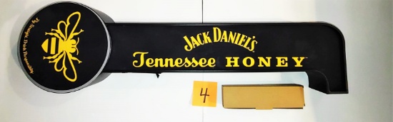 34" wide JACK DANIELS TENNESSEE HONEY WHISKEY ADVERTISING LIGHT LIKE NEW CONDITION - PICK UP ONLY
