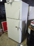 WHITE FRIGIDAIRE REFRIGERATOR (WORKS) - PICK UP ONLY