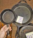 CAST IRON SKILLETS WITH LODGE
