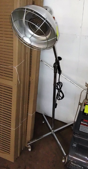 HEAT LAMP ON WHEELS - PICK UP ONLY