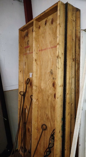 PLYWOOD GROUP with 4X8' SHEETS/FRAME - PICK UP ONLY