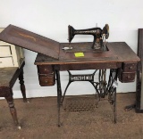 ANTIQUE SINGER TREADLE SEWING MACHINE - PICK UP ONLY
