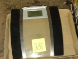 WEIGHT WATCHERS SCALE - PICK UP ONLY