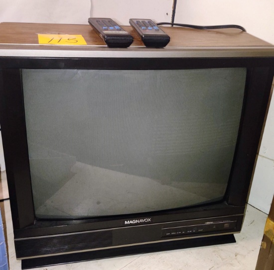 VINTAGE MAGNAVOX TOTAL TELEVISION - PICK UP ONLY