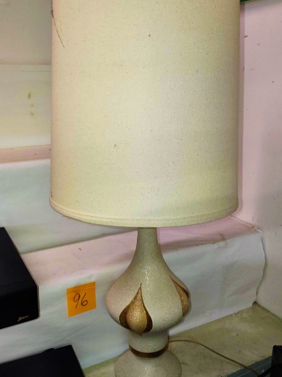 MID-CENTURY MODERN TABLE LAMP - PICK UP ONLY