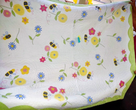 BUMBLEBEE BEDSPREAD (72" X 72") - PICK UP ONLY