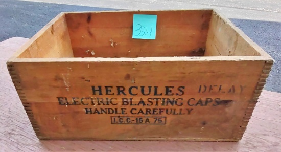 VINTAGE WOODEN DOVE-TAILED HERCULES BLASTING CAPS CRATE - PICK UP ONLY