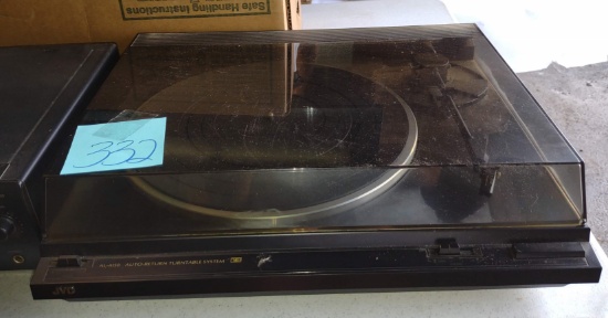 JVC AL-A158 TURNTABLE - PICK UP ONLY