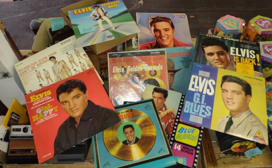 VINTAGE ELVIS RECORD ALBUMS - PICK UP ONLY