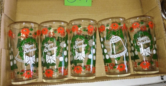 VINTAGE "MERRY CHRISTMAS" GLASSES