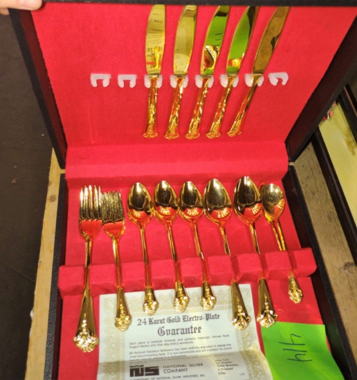 NATIONAL SILVER CO. GOLD ELECTRO-PLATE FLATWARE SET - PICK UP ONLY