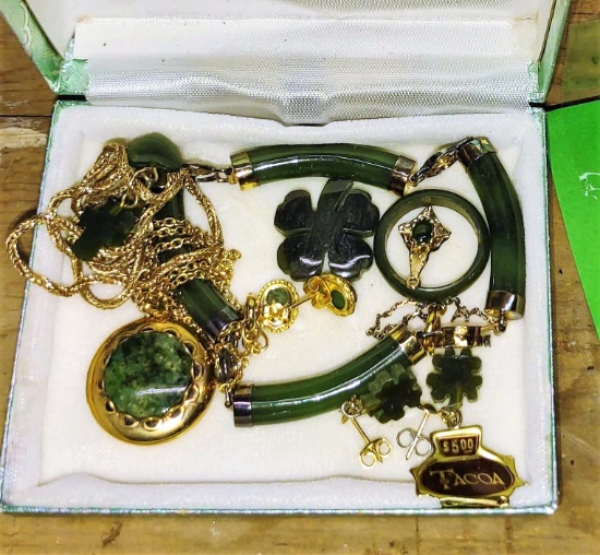 JADE & JADE TYPE JEWELRY