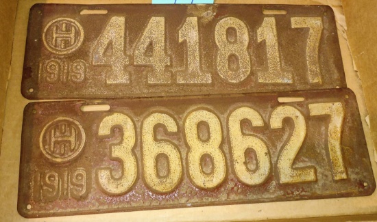 (2) 1919 LICENSE PLATES